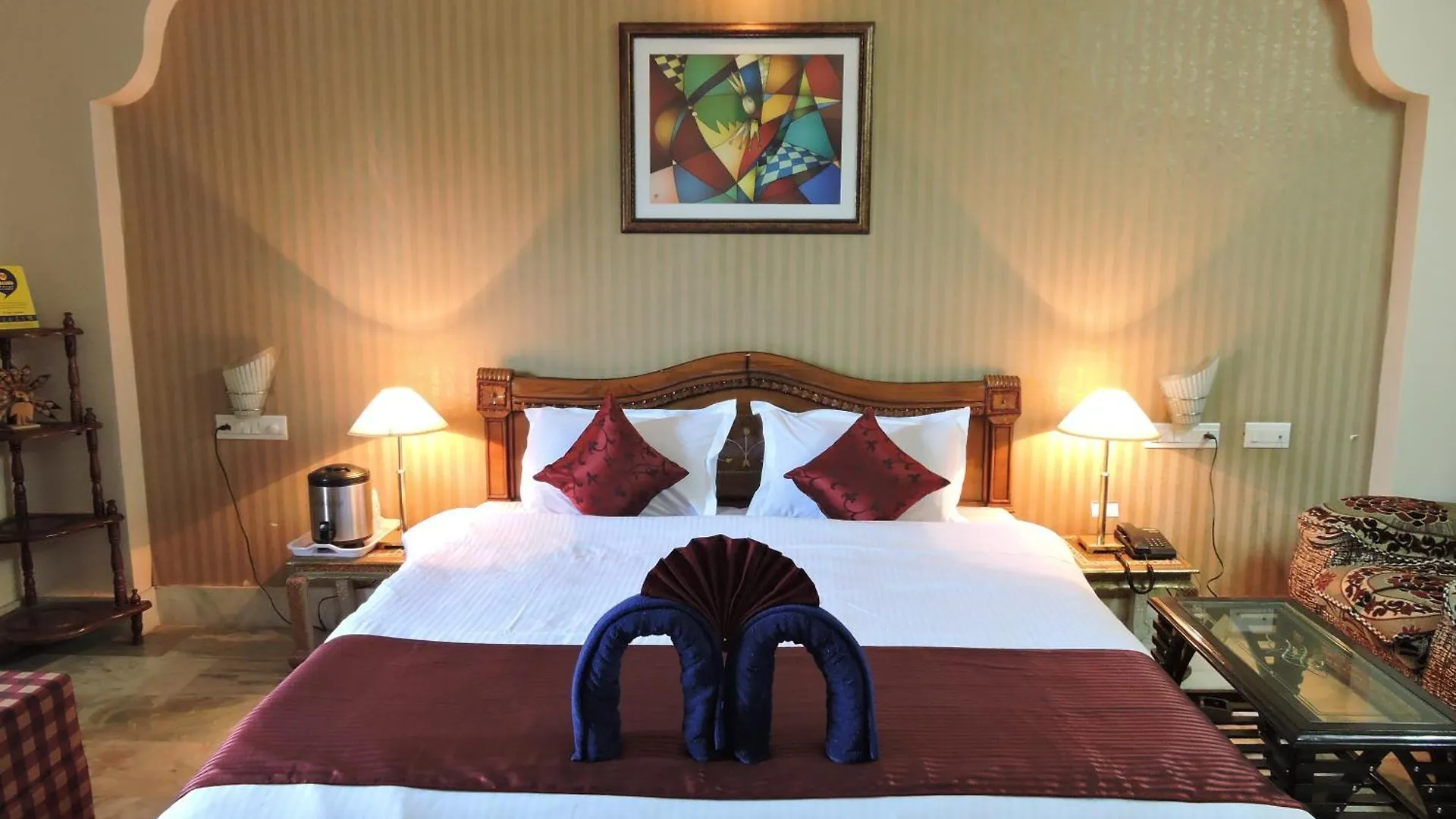 Hotel Meenakshi Udaipur - Family Preffered Hotel India